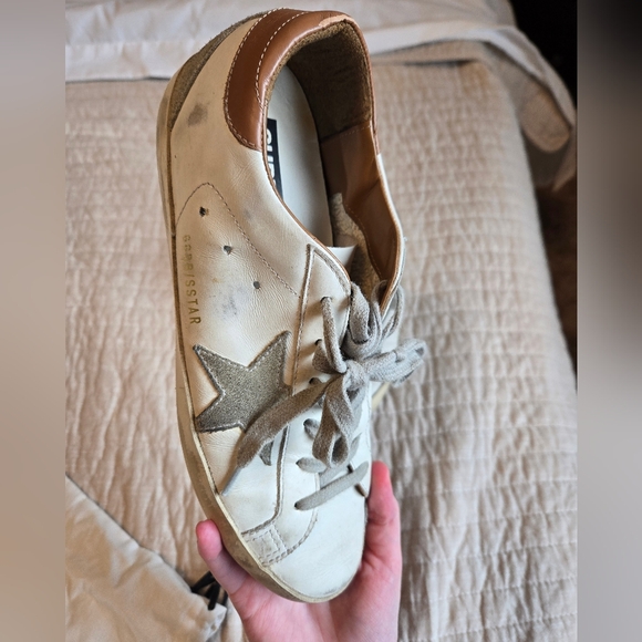 Golden Goose Superstar Sneaker - Picture 13 of 16